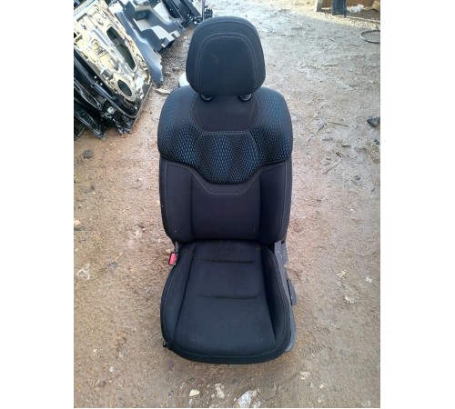 Сиденье переднее левое