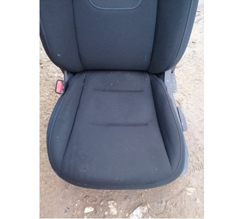 Сиденье переднее левое