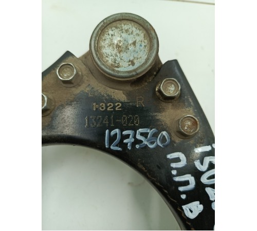 Рычаг подвески передний правый верхний