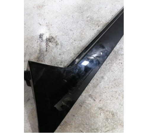 Накладка двери крышки багажника левая