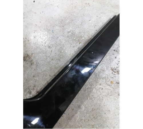 Накладка двери крышки багажника левая