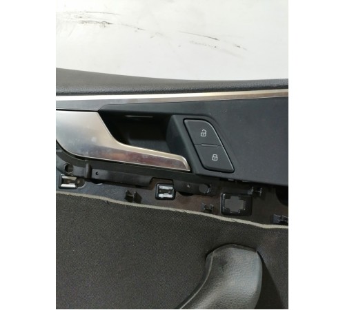 Обшивка двери передняя левая