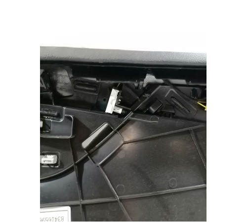 Обшивка двери передняя левая