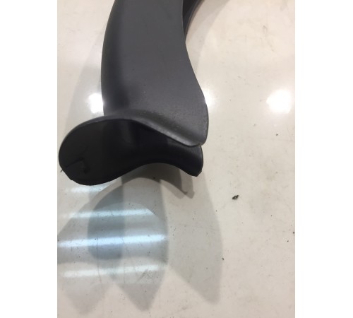 Накладка петли багажника(левая)