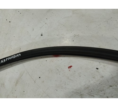 Уплотнитель стекла сдвижной двери правый