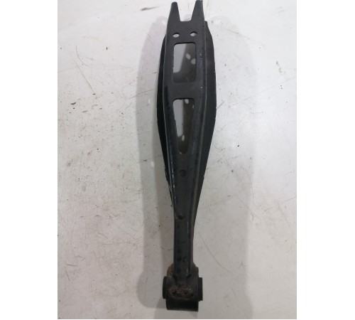 Рычаг задний правый