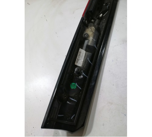 Спойлер крышки багажника