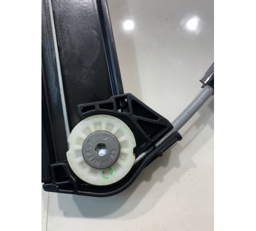 Стеклоподъемник (задний, левый)