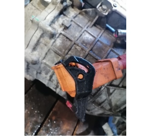 Передний электродвигатель