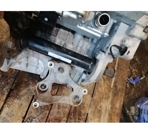 Передний электродвигатель