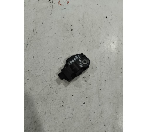 Моторчик привода заслонок отопителя