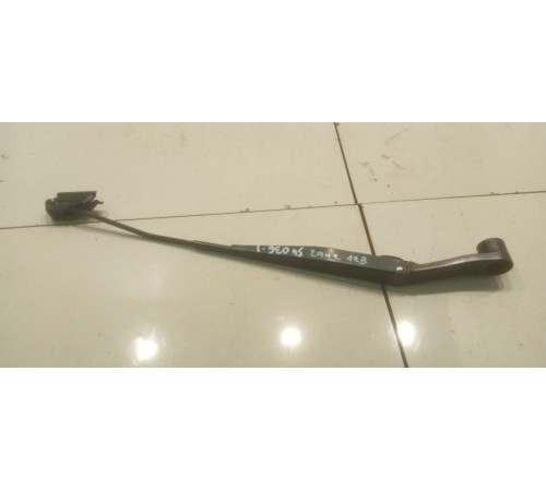 Поводок стеклоочистителя (левый)