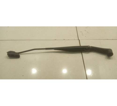 Поводок стеклоочистителя (левый)