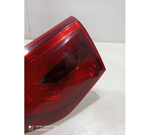 Фонарь крышки багажника правый