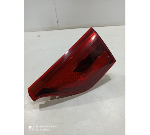 Фонарь крышки багажника правый