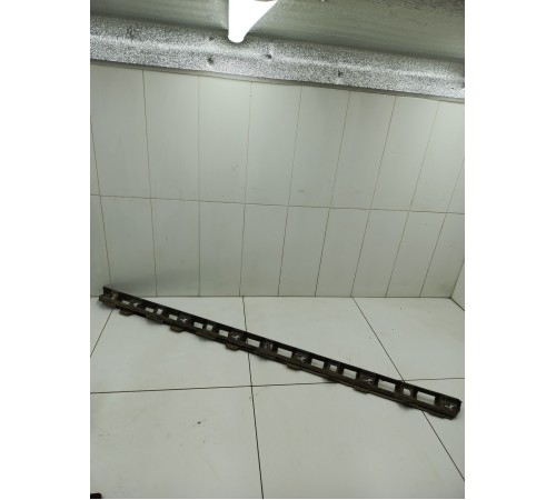 Кронштейн порога правый