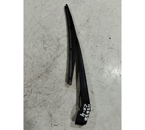 Поводок крышки багажника