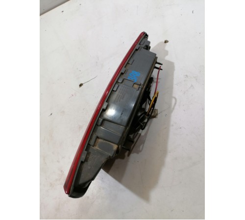 Фонарь крышки багажника правый