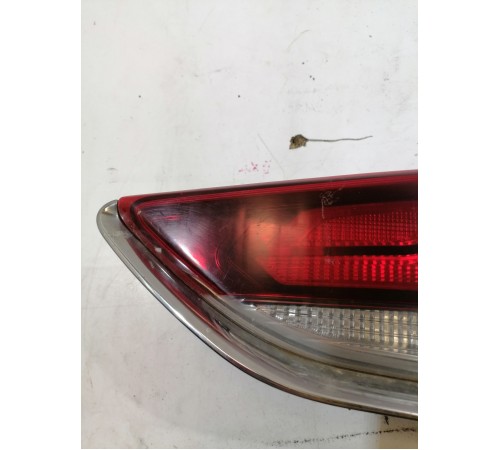 Фонарь крышки багажника правый