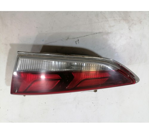 Фонарь крышки багажника правый