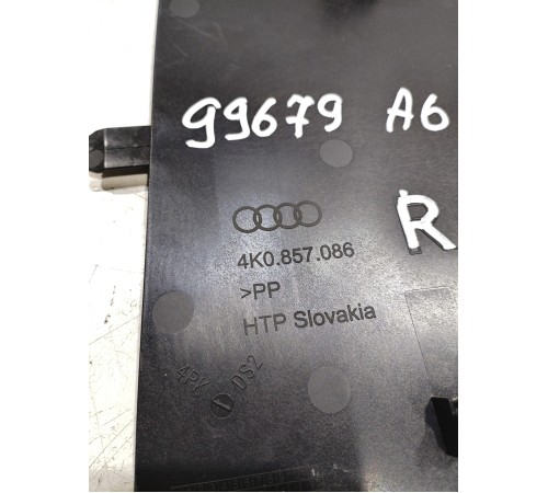 Накладка торпедо боковая(правая)