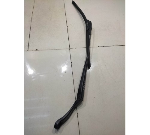 Поводок стеклоочистителя (водительский)