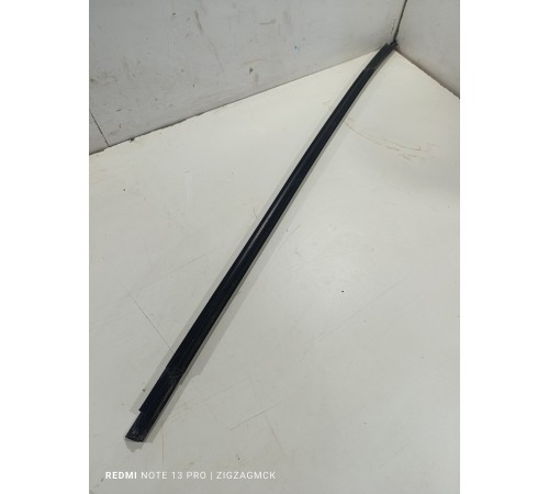 Уплотнитель стекла задний левый внешний