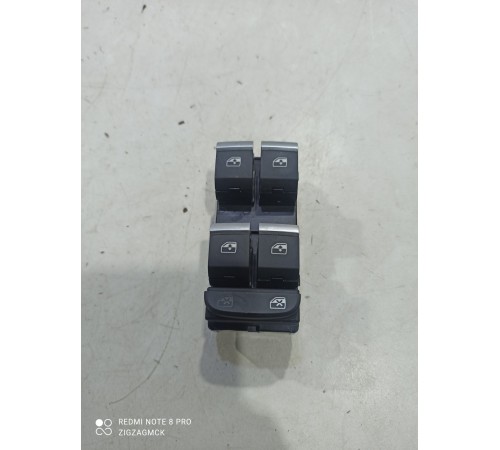 Блок управления стеклоподъемниками (передний левый)