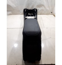 Центральная консоль с подлокотником