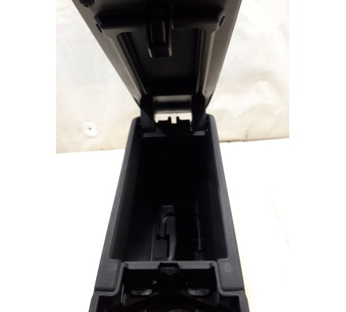 Центральная консоль с подлокотником