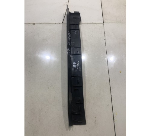 Накладка (пластик) задней правой двери