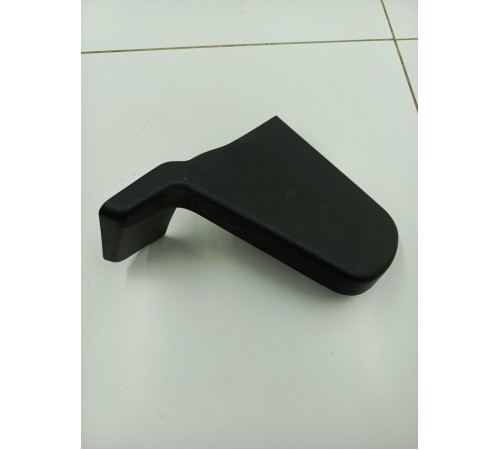 Накладка крышка сиденья правая боковая нижняя