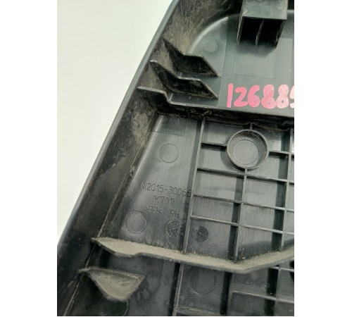 Накладка крышка сиденья правая боковая нижняя