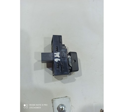 Кнопка блокировки дверей