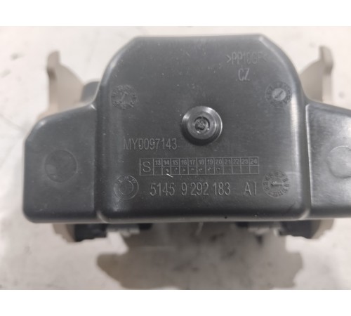 Бардачок вещевой ящик