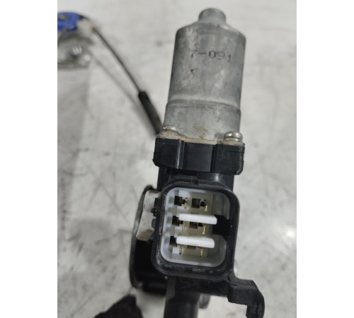 Стеклоподъемник (передний правый)