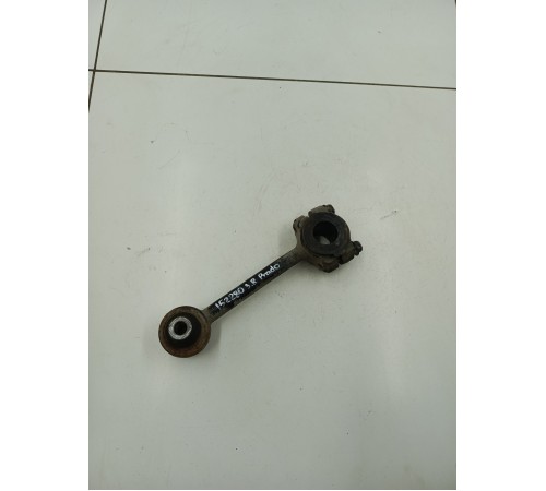 Рычаг задний правый