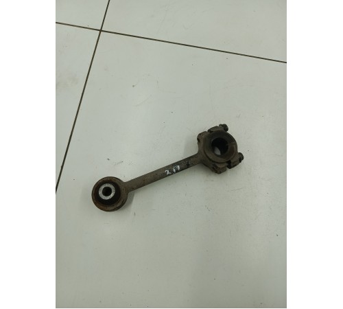 Рычаг задний правый