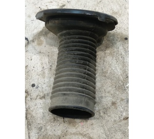 Пыльник амортизатора передний левый