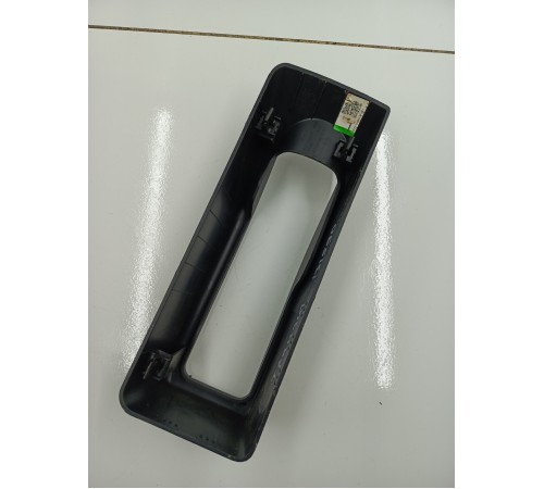 Кожух ручного тормоза ручника