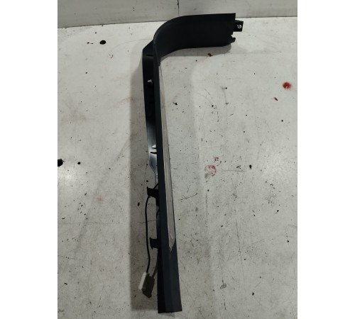 Накладка порога (передняя левая)