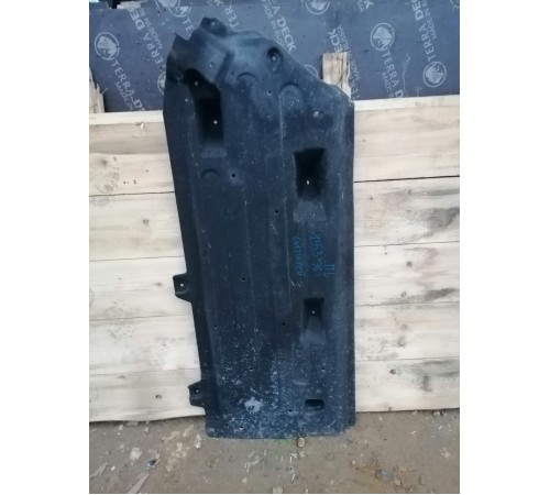 Защита антигравийная передняя левая