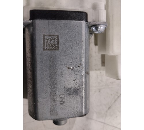 Моторчик стеклоподъемника (задний правый)