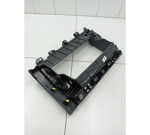 Накладка торпедо правая под бардачок