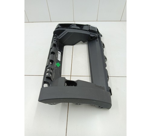 Накладка торпедо правая под бардачок