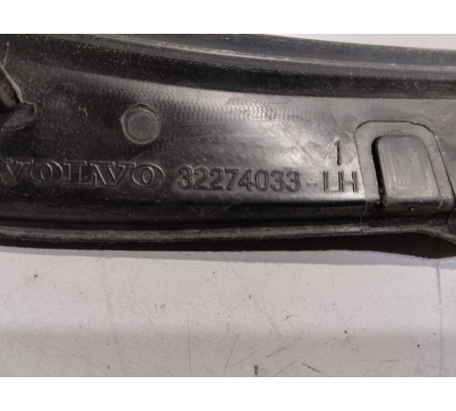 Уплотнитель двери(задний левый)