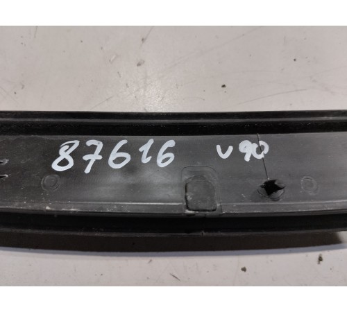 Уплотнитель двери(задний левый)