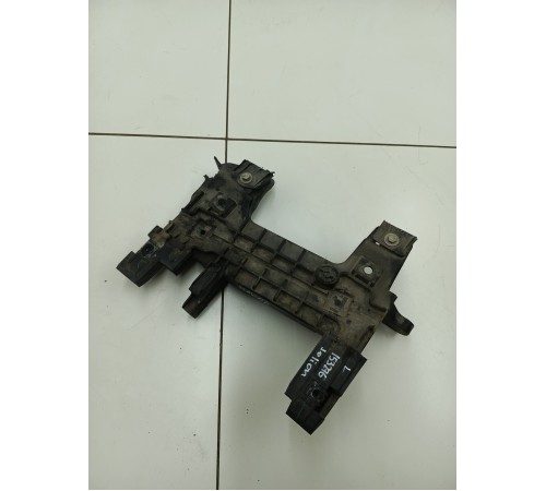 Кронштейн решетки радиатора левый