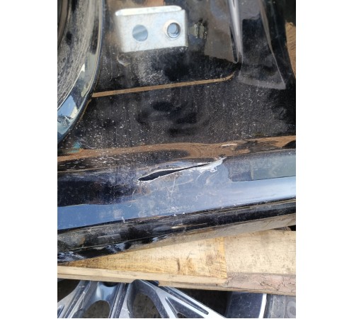 Порог с центральной стойкой правый