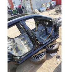 Порог с центральной стойкой правый